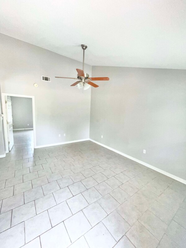196 N La Russa Ln-Unit -4 in Independence, LA - Building Photo - Building Photo