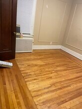 572 Dickinson St, Unit Diana in Springfield, MA - Building Photo - Building Photo