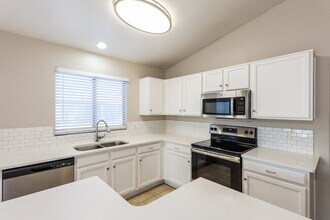 13117 N El Frio St in El Mirage, AZ - Foto de edificio - Building Photo