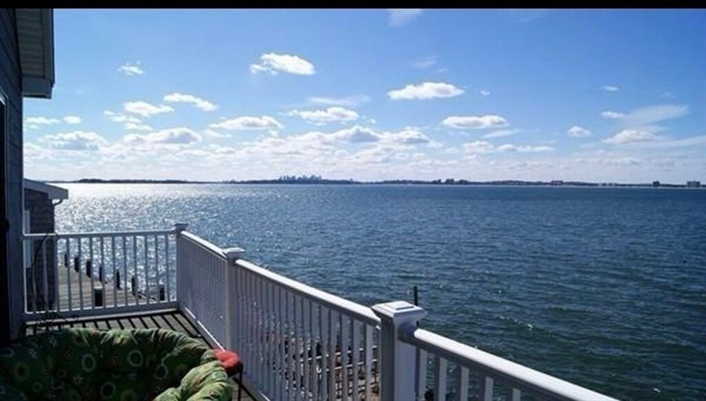 39 Castle Rd in Nahant, MA - Building Photo