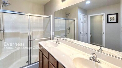 10228 Ruggles Mansion Ave in Las Vegas, NV - Building Photo - Building Photo