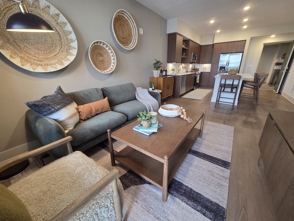 6710 SW 29th St, Unit A10 in Miami, FL - Building Photo