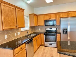 10605 Royal Tara Cove in Austin, TX - Building Photo - Building Photo