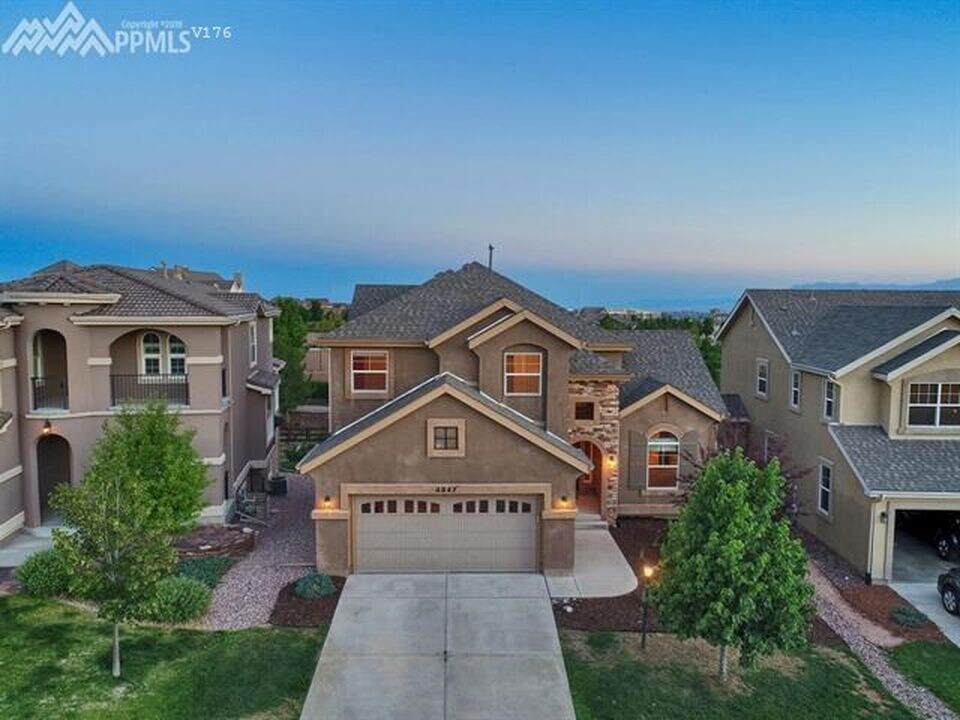 4847 Steamboat Lake Court in Colorado Springs, CO - Foto de edificio
