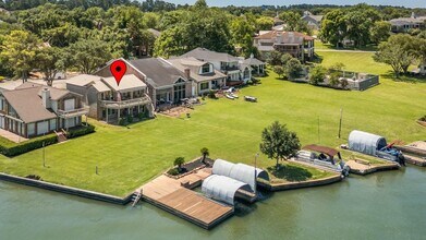 112 Cove Point in Montgomery, TX - Building Photo - Building Photo