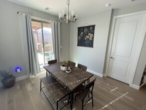 4313 Lauren Lp NE in Rio Rancho, NM - Building Photo - Building Photo