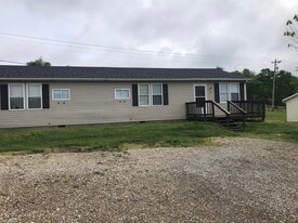 2421 Egypt Pike, Unit 8 in Chillicothe, OH - Building Photo