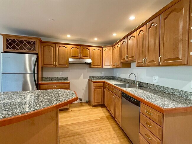 409 Main St in Woburn, MA - Building Photo - Building Photo