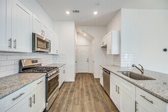 2414 Ash Ln in Sachse, TX - Building Photo - Building Photo