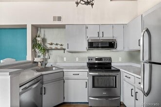 4760 S Wadsworth Blvd in Littleton, CO - Building Photo - Building Photo