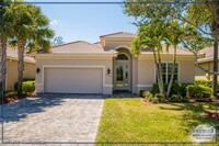 8198 Valiant Dr in Naples, FL - Foto de edificio - Building Photo