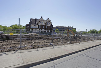 Veterans Manor in Milwaukee, WI - Building Photo - Building Photo