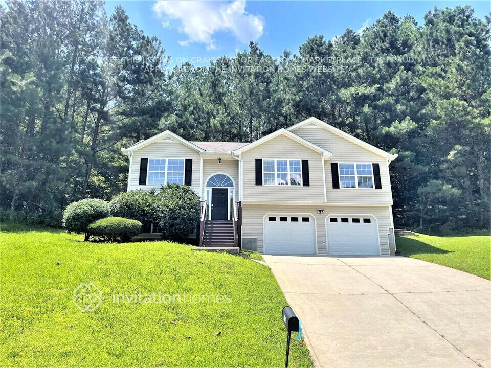 219 Hugh Ave in Dallas, GA - Building Photo