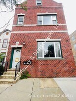 1512 W 17th St in Chicago, IL - Building Photo