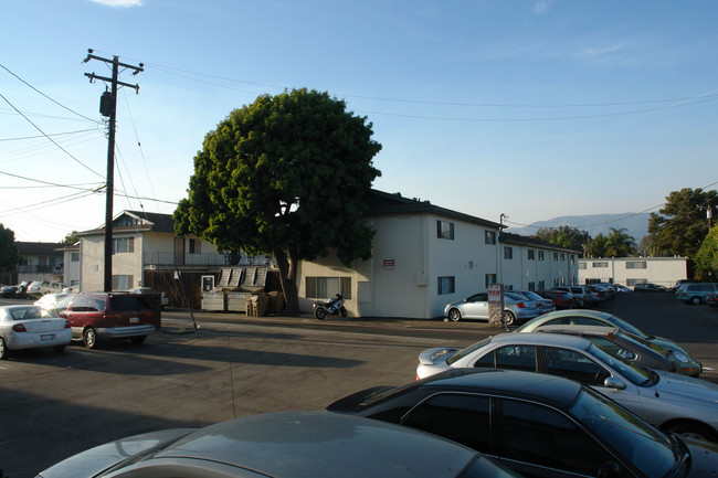 Berkshire Terrace in Goleta, CA - Building Photo - Building Photo