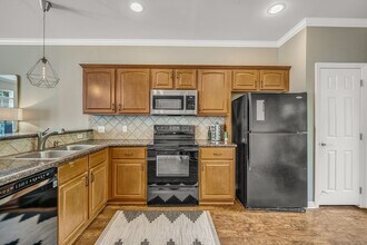 305 Holleman Dr E in College Station, TX - Building Photo - Building Photo