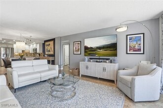 5 Bluebill Ave in Naples, FL - Building Photo - Building Photo