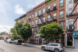 695 DeKalb Ave in Brooklyn, NY - Building Photo