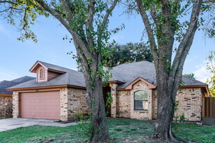 6306 Avanti Dr in Arlington, TX - Building Photo - Building Photo