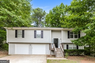 7220 Woodcreek Way in Douglasville, GA - Building Photo