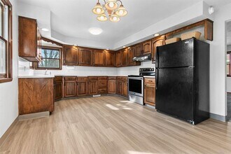 1730 S Madison St in Appleton, WI - Building Photo - Building Photo