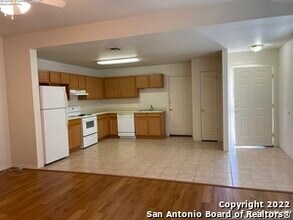 4417 Terra Summit Rd in San Antonio, TX - Building Photo - Building Photo