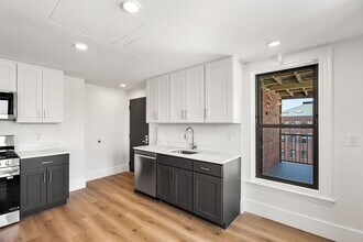 434 Massachusetts Ave in Cambridge, MA - Building Photo - Building Photo