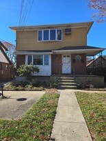 73 Pearsall Ave in Lynbrook, NY - Building Photo