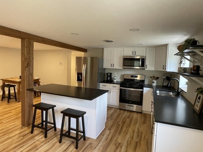 property at 989 Sunset View Blvd