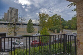 5937 Quantrell Ave in Alexandria, VA - Building Photo - Building Photo