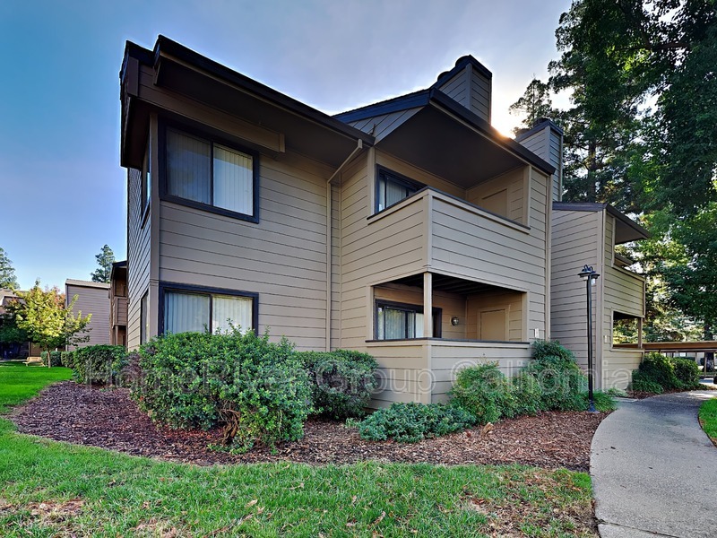 3715 Tallyho Dr in Sacramento, CA - Building Photo