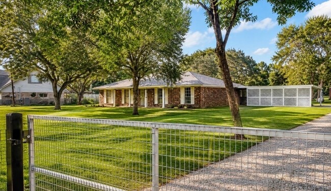 property at 3935 Allen Rd