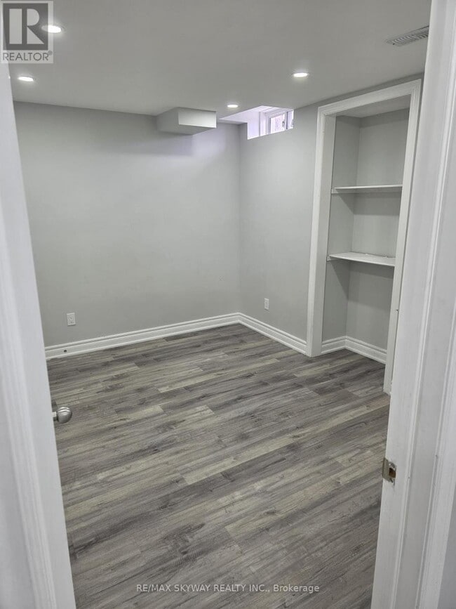 property at 6 Haverstock Cres