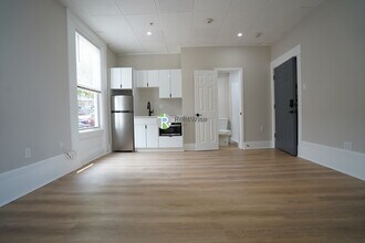142 Dorchester St in Boston, MA - Building Photo - Building Photo