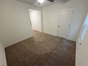 6929 Cottage Vis Ave in Las Vegas, NV - Building Photo - Building Photo