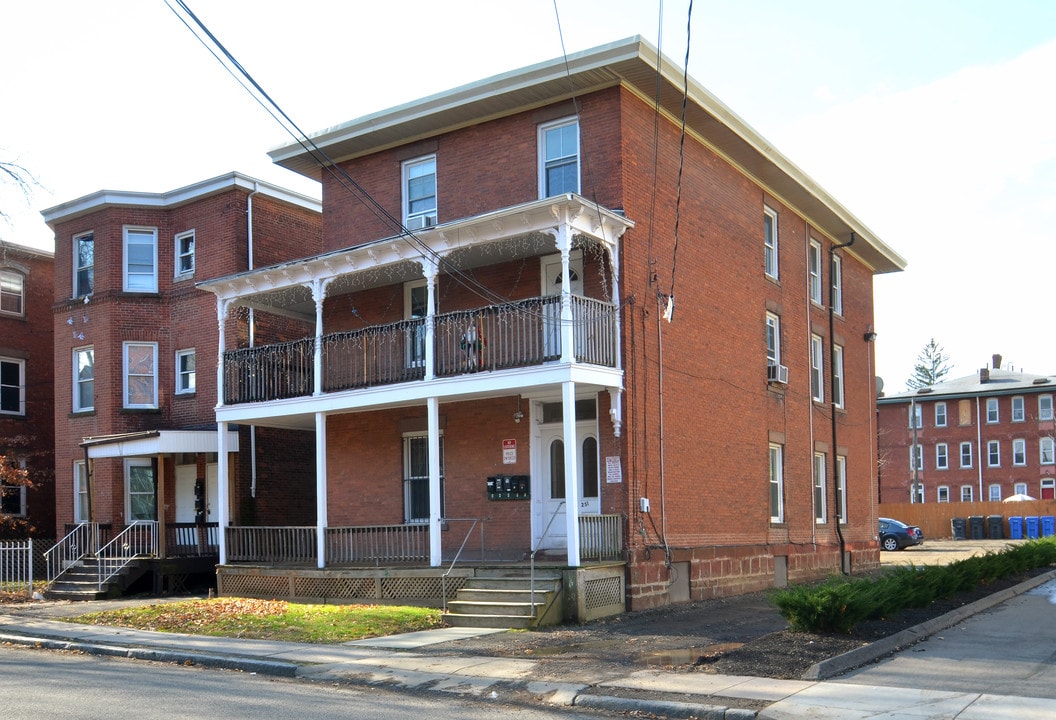 251 Lawrence St in Hartford, CT - Building Photo