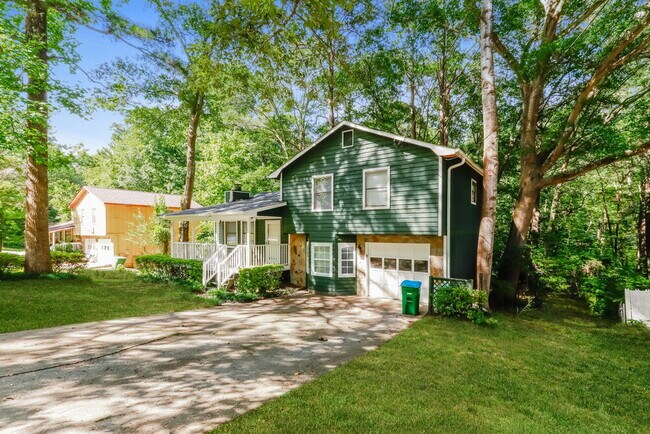 4006 Tanglewood Rd in Snellville, GA - Foto de edificio - Building Photo