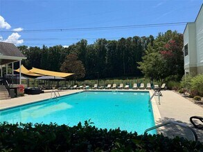 5005 Wingate Way in Atlanta, GA - Building Photo - Building Photo