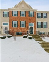 578 Cannon Ball Dr in Grayslake, IL - Building Photo