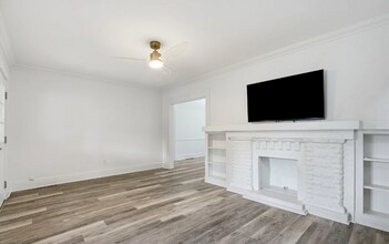 1628 S Trenton Ave in Tulsa, OK - Foto de edificio - Building Photo