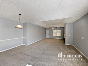 120 Astilbe Meadow Dr in Locust Grove, GA - Foto de edificio - Building Photo