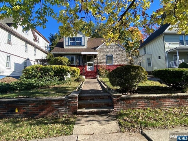 property at 139 Phelps Ave