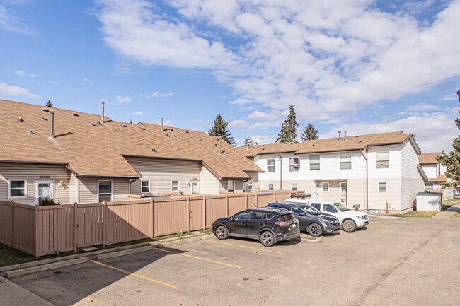 Cypress Grove in Edmonton, AB - Building Photo - Building Photo