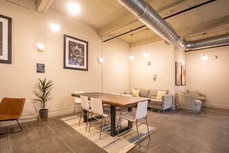 The Mill At Manchester Lofts in Richmond, VA - Foto de edificio - Interior Photo