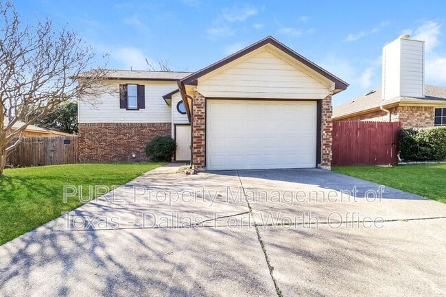 property at 2316 Summer Oaks Ct