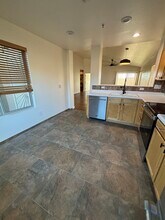 15742 N 102nd St in Scottsdale, AZ - Foto de edificio - Building Photo