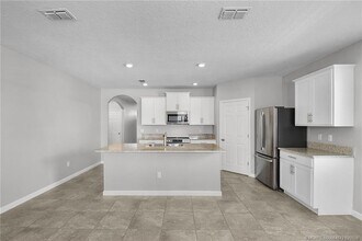 10575 Jem St in St Lucie West, FL - Building Photo - Building Photo