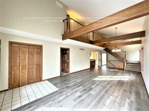 3024 Furness Ct in St. Paul, MN - Foto de edificio - Building Photo