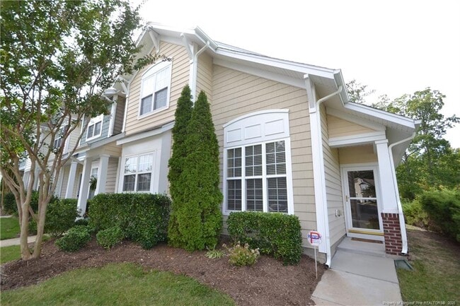 property at 821 Hamlet Park Dr