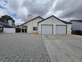 43632 San Francisco Ave in Lancaster, CA - Building Photo